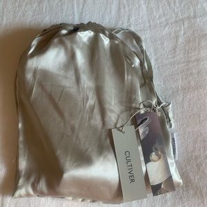 Cultiver silk linen pillowcase (smoke color)